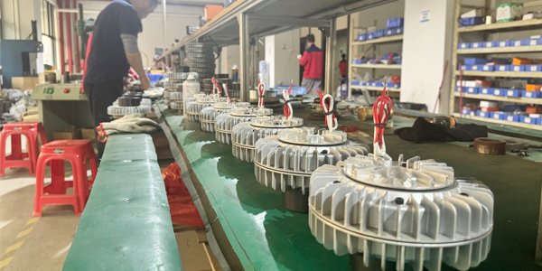 電纜卷繞機(jī)如何選擇高效磁粉制動(dòng)器？